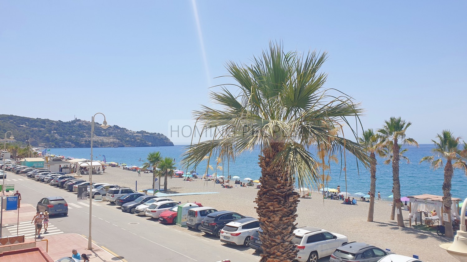 [RENTED OUT]: Flat with a splendid terrace facing the beach !