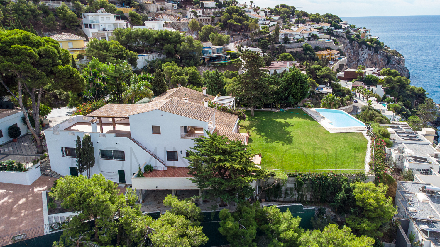 Edifique la villa de sus sueños frente a la bahía