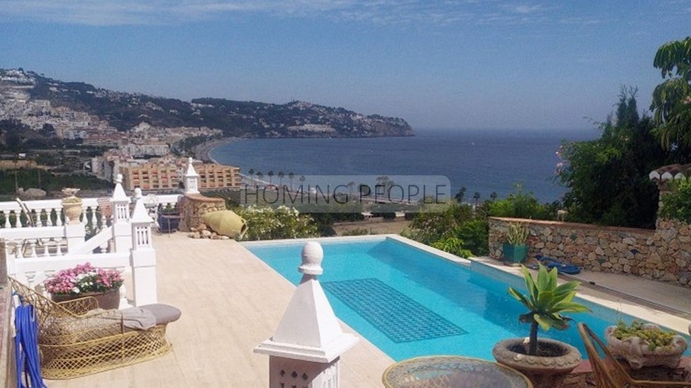 Charming Villa with views of the sea and the town