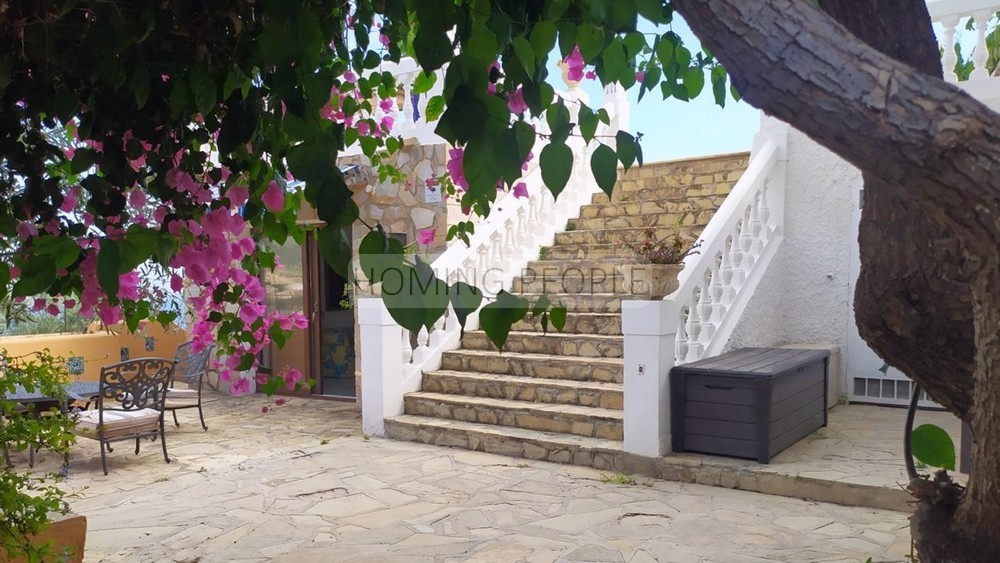Charming Villa with views of the sea and the town