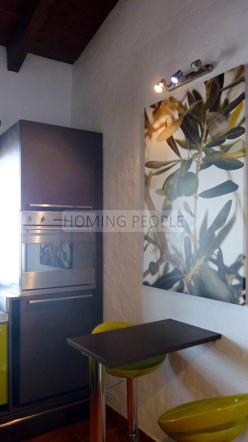 Tres casas de campo, con piscina, vistas de infarto y buen acceso !