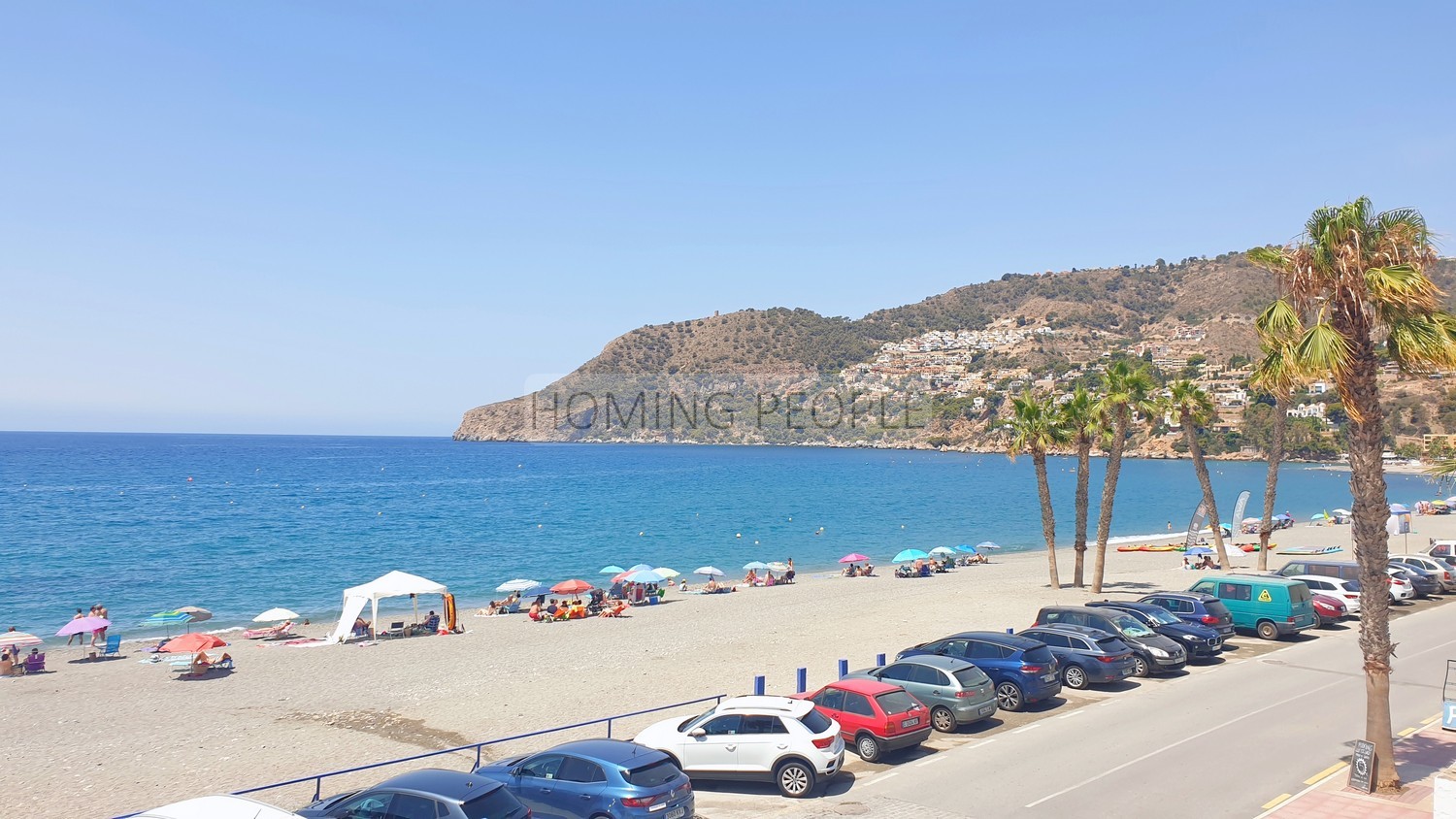 [RENTED OUT]: Flat with a splendid terrace facing the beach !