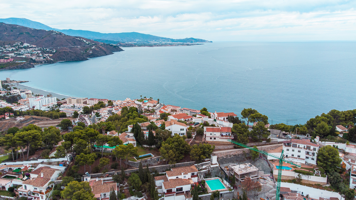 Chalet en Los Pinos con vistas al mar y extensos jardines