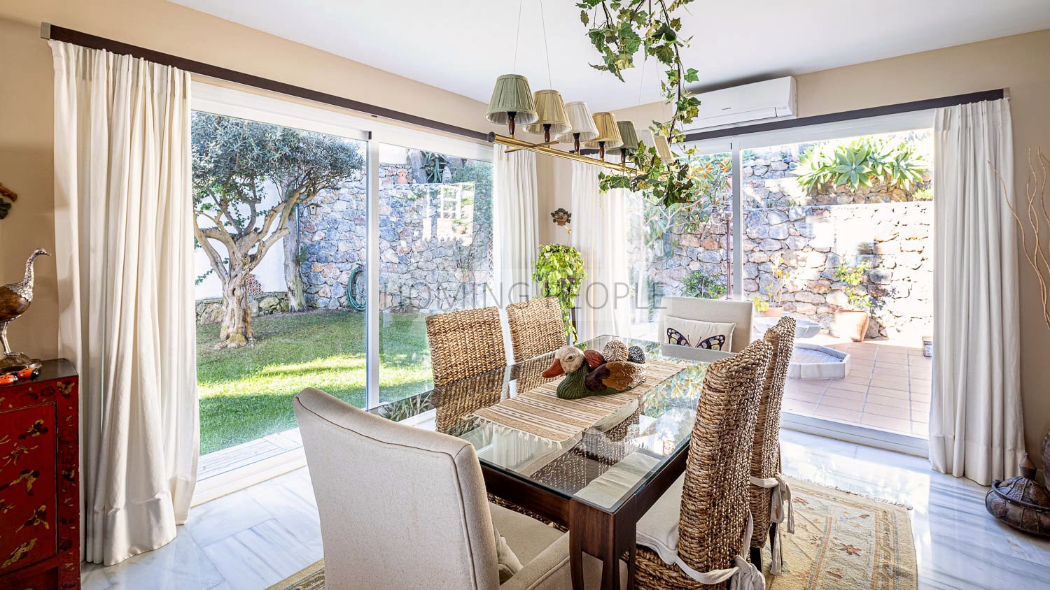 [SOLD] Semi-detached villa with pool, garden and views over the Mediterranean Sea