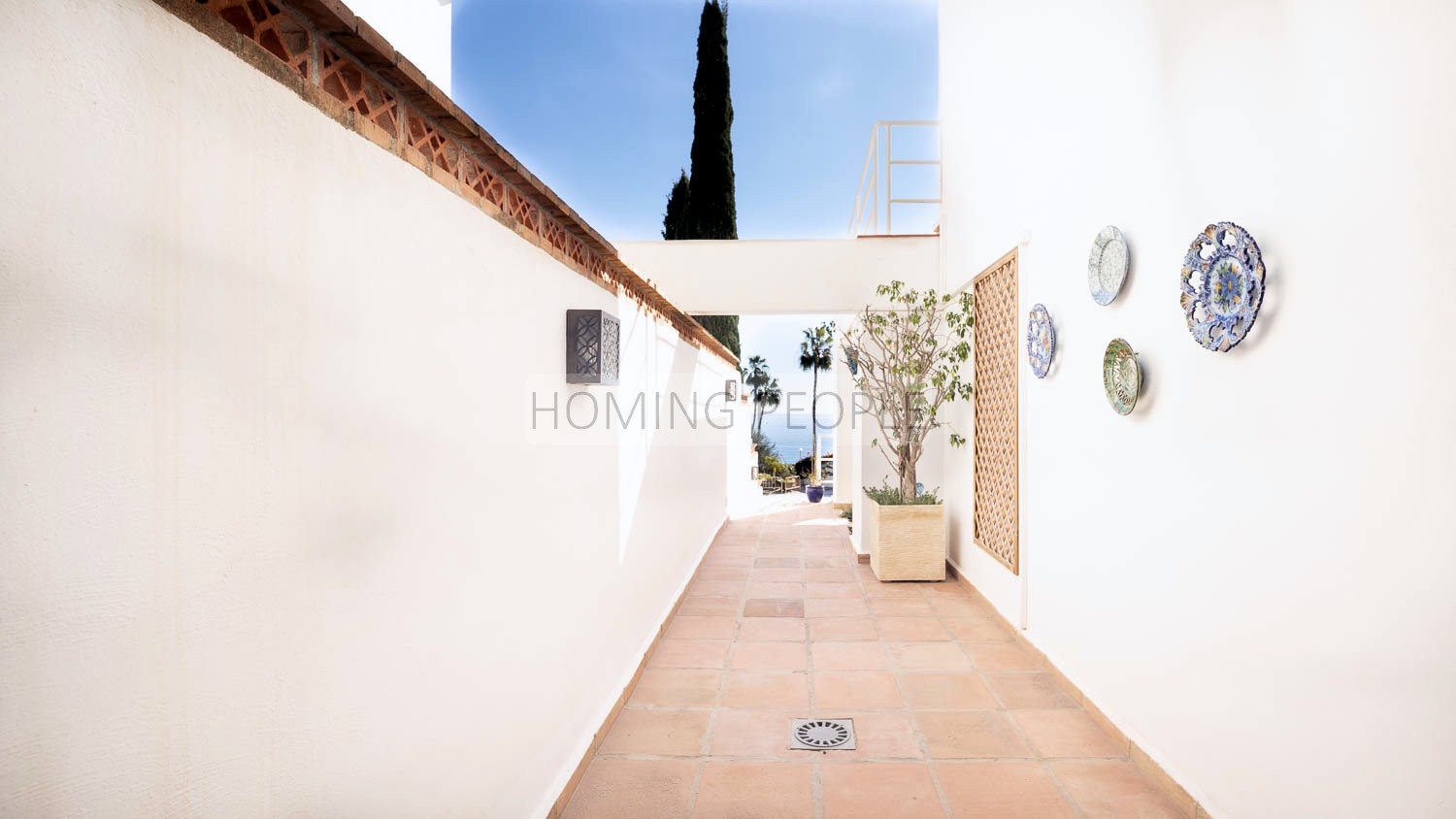 [SOLD] Semi-detached villa with pool, garden and views over the Mediterranean Sea
