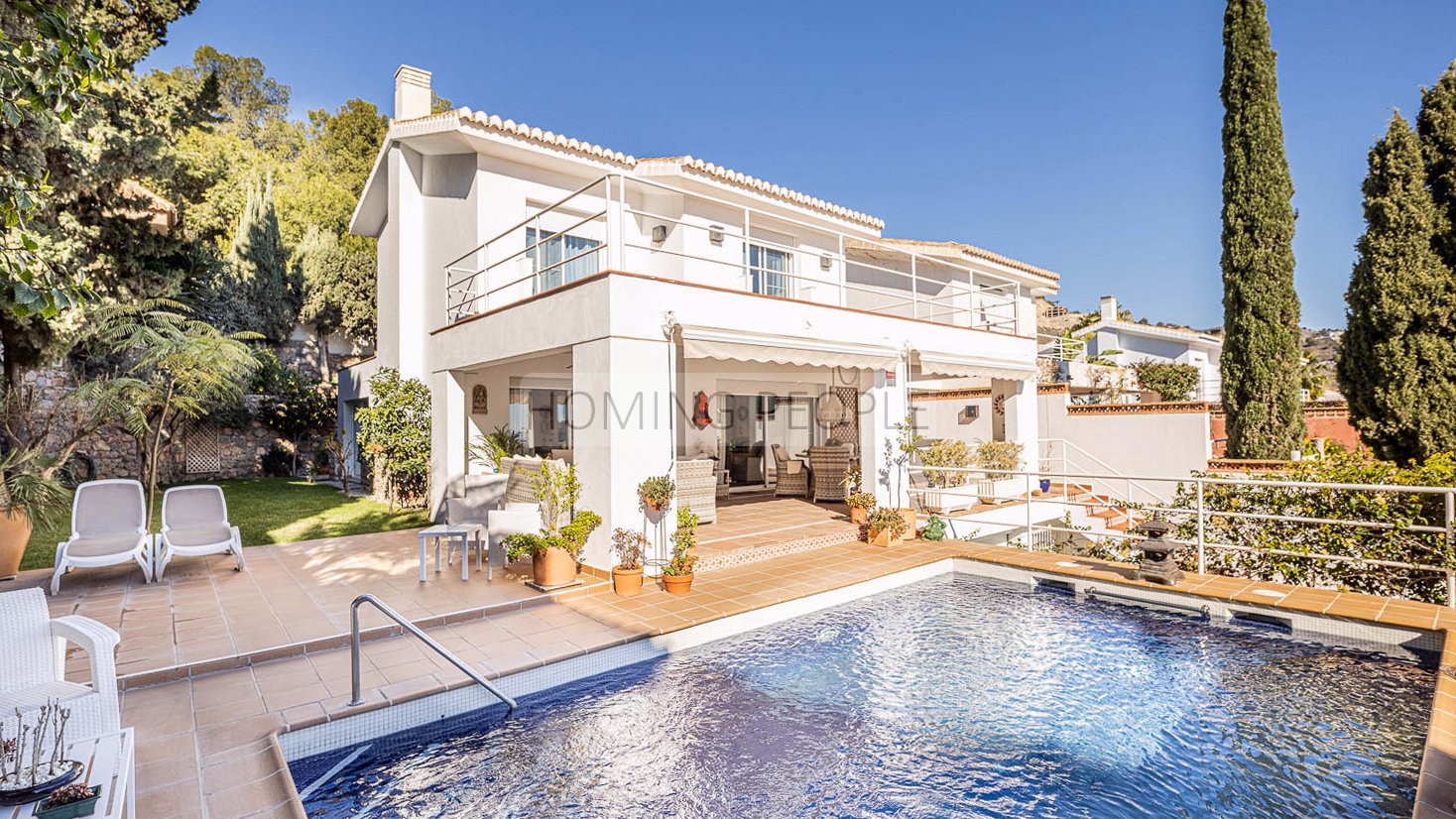 [SOLD] Semi-detached villa with pool, garden and views over the Mediterranean Sea