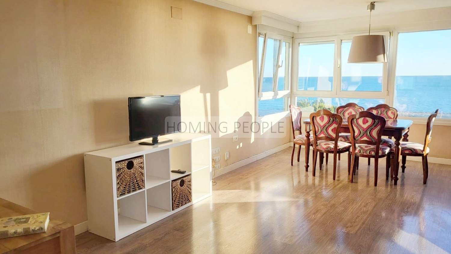 [RENTED OUT] Large sunny flat with stunning sea views