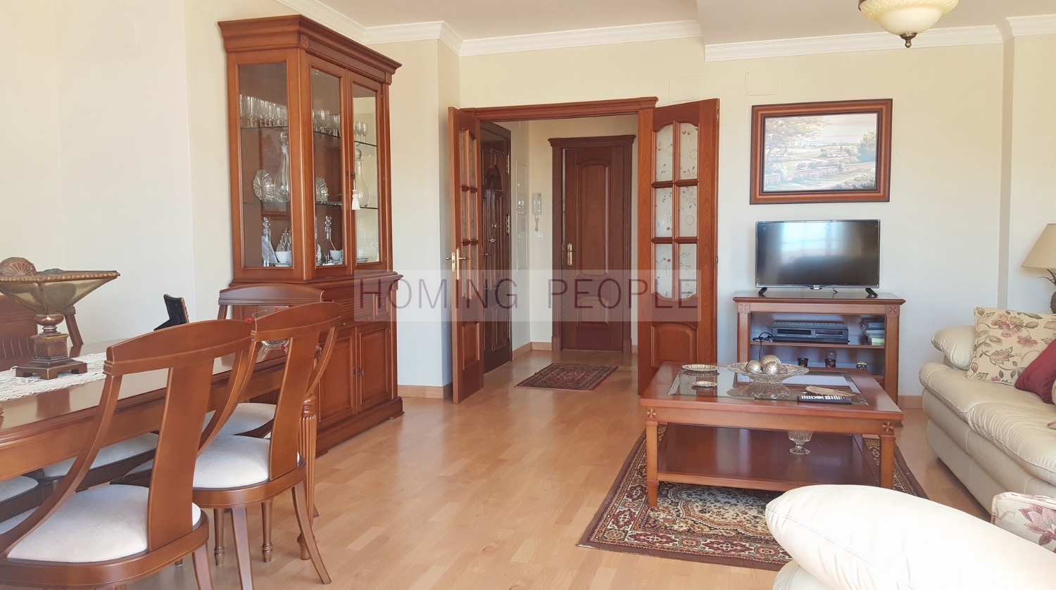 Villa avec piscine, en ville & distance à pied de la plage !