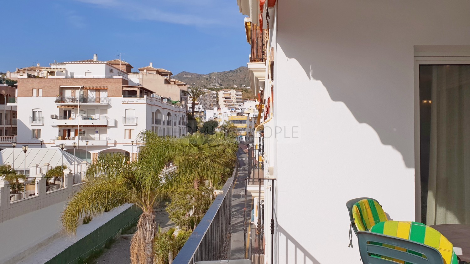 [RENTED OUT]: Bright and good quality flat: Spacious and close to the beach and shops.