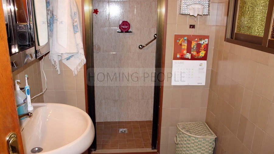 Chalet a reformar con preciosas vistas y espacio para hacer una piscina