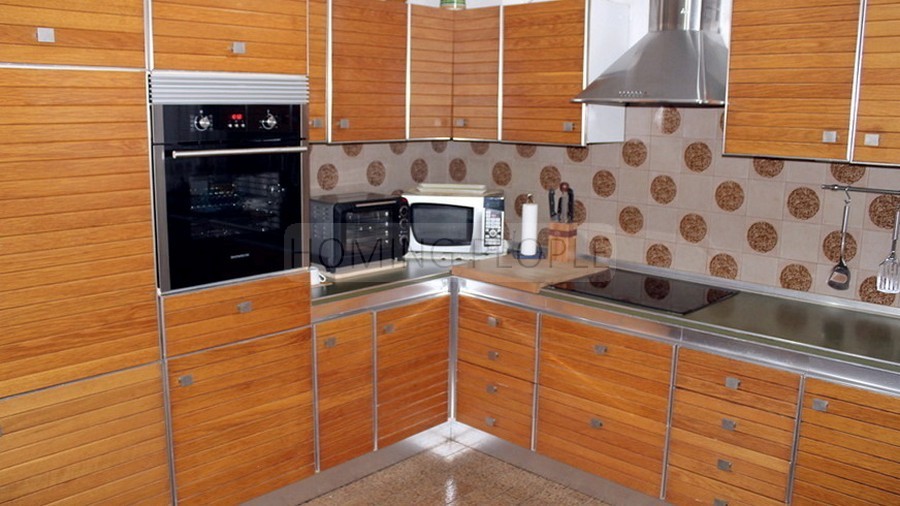 Chalet a reformar con preciosas vistas y espacio para hacer una piscina