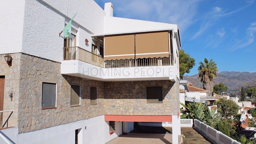 Chalet a reformar con preciosas vistas y espacio para hacer una piscina