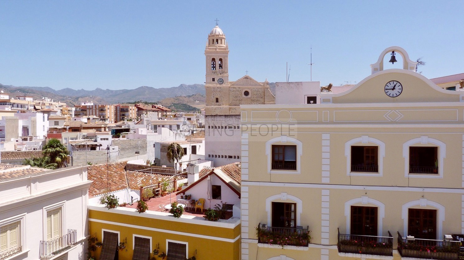 Ático con terraza en la plaza más emblemática del pueblo