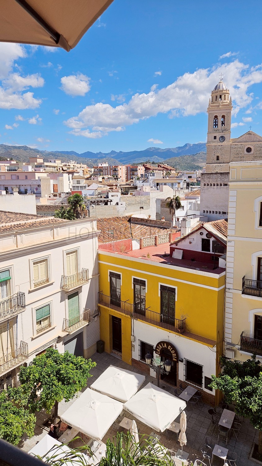 Ático con terraza en la plaza más emblemática del pueblo