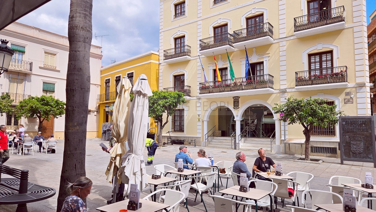 Ático con terraza en la plaza más emblemática del pueblo