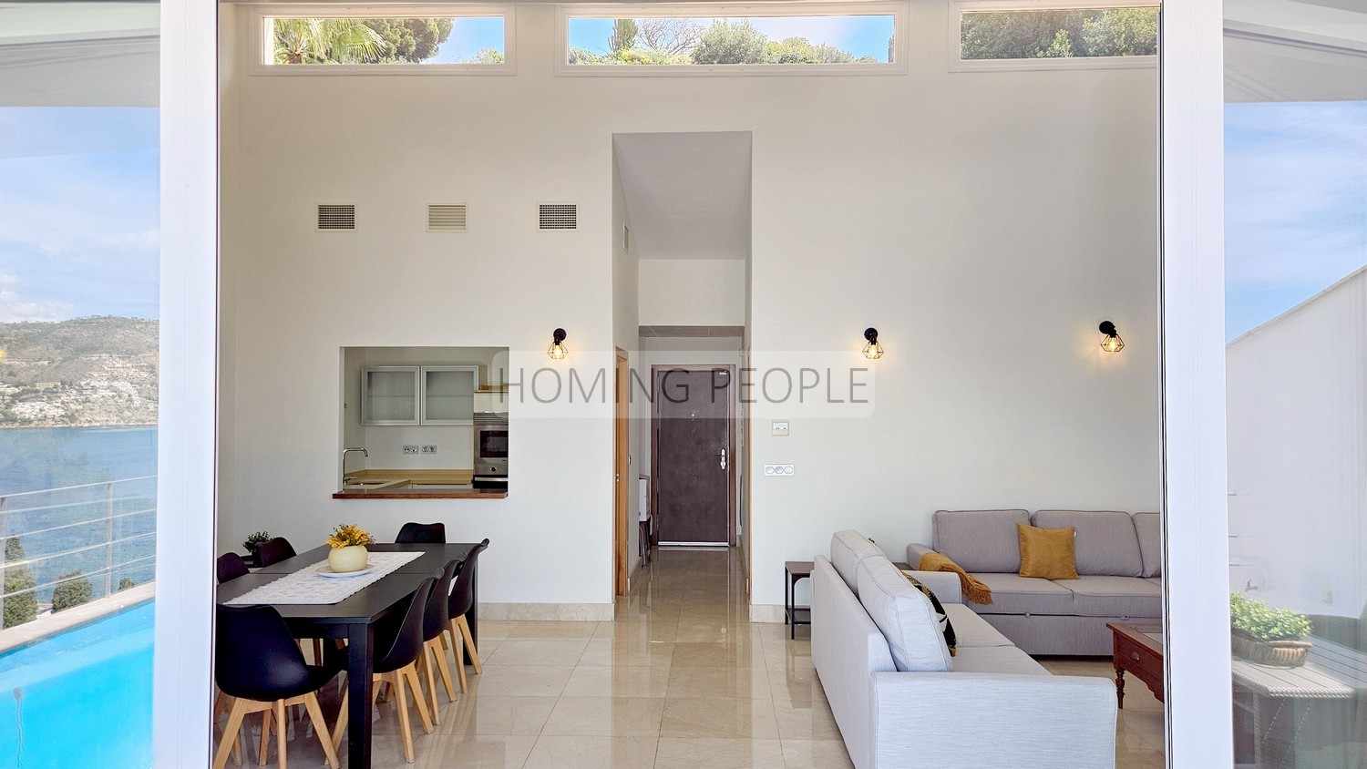 Coqueta villa moderna con apartamento de invitados... y a distancia a pie de la playa!