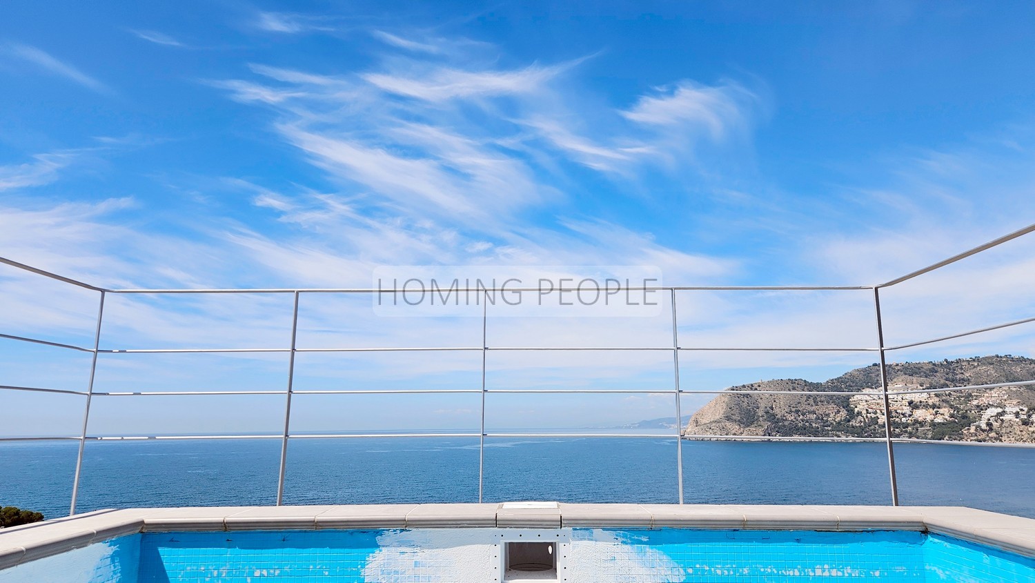 Coqueta villa moderna con apartamento de invitados... y a distancia a pie de la playa!