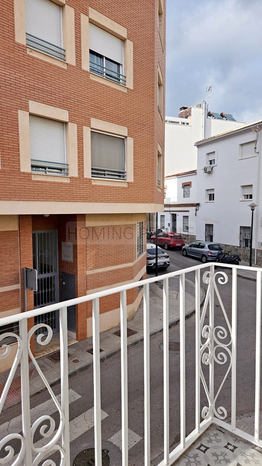 Piso con encanto a estrenar, a 20 minutos a pie de la Merced