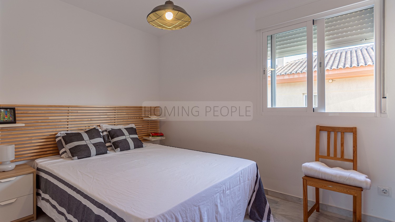 Fabuloso dúplex-ático con mucha terraza y vistas en zona privilegiada, con todos los servicios cerca