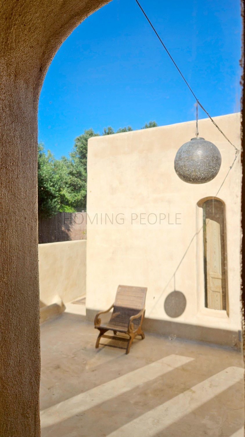 Une villa Boho Chic parmi les pins et les dunes de la côte de Cadix...