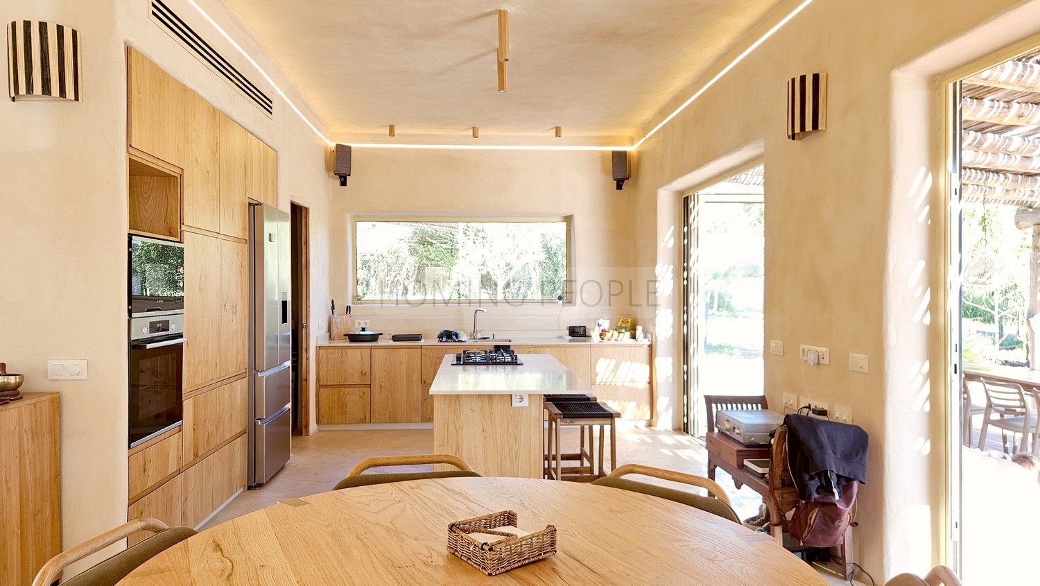 Une villa Boho Chic parmi les pins et les dunes de la côte de Cadix...