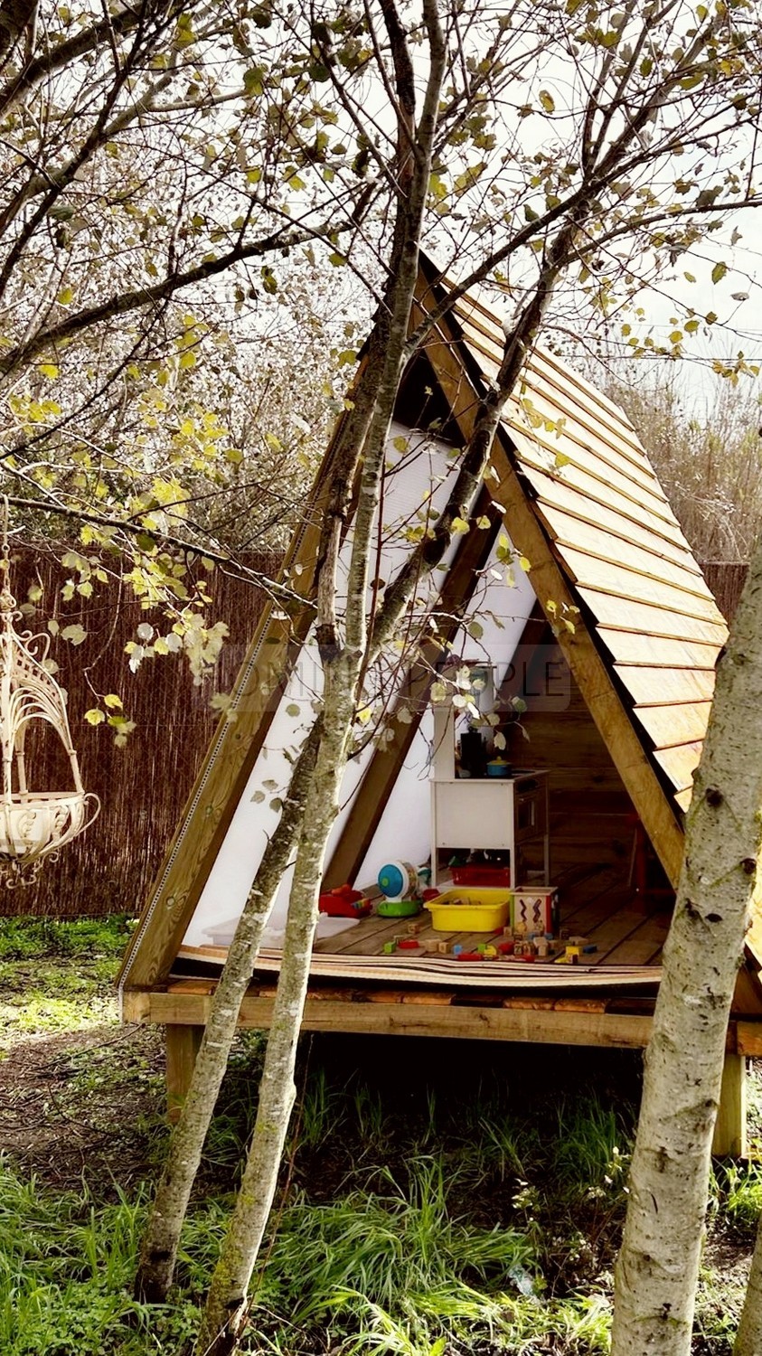 Une villa Boho Chic parmi les pins et les dunes de la côte de Cadix...