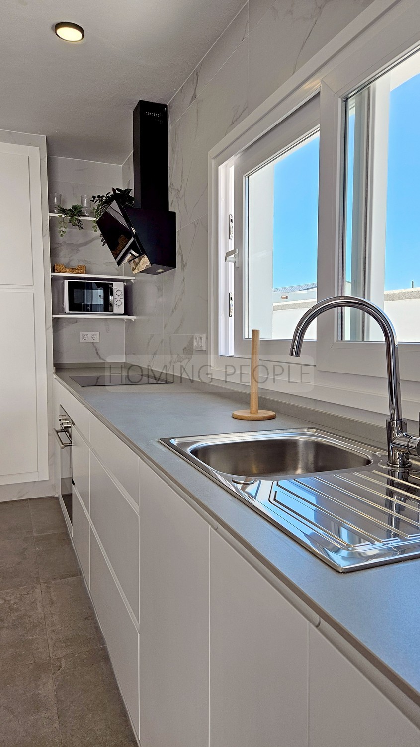 Casita con terraza privativa y piscina a compartir a cinco minutos a pie de la playa