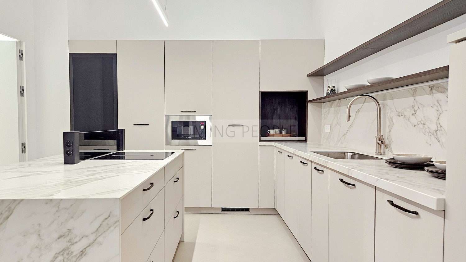 Piso reformado moderno en bonito edificio catalogado