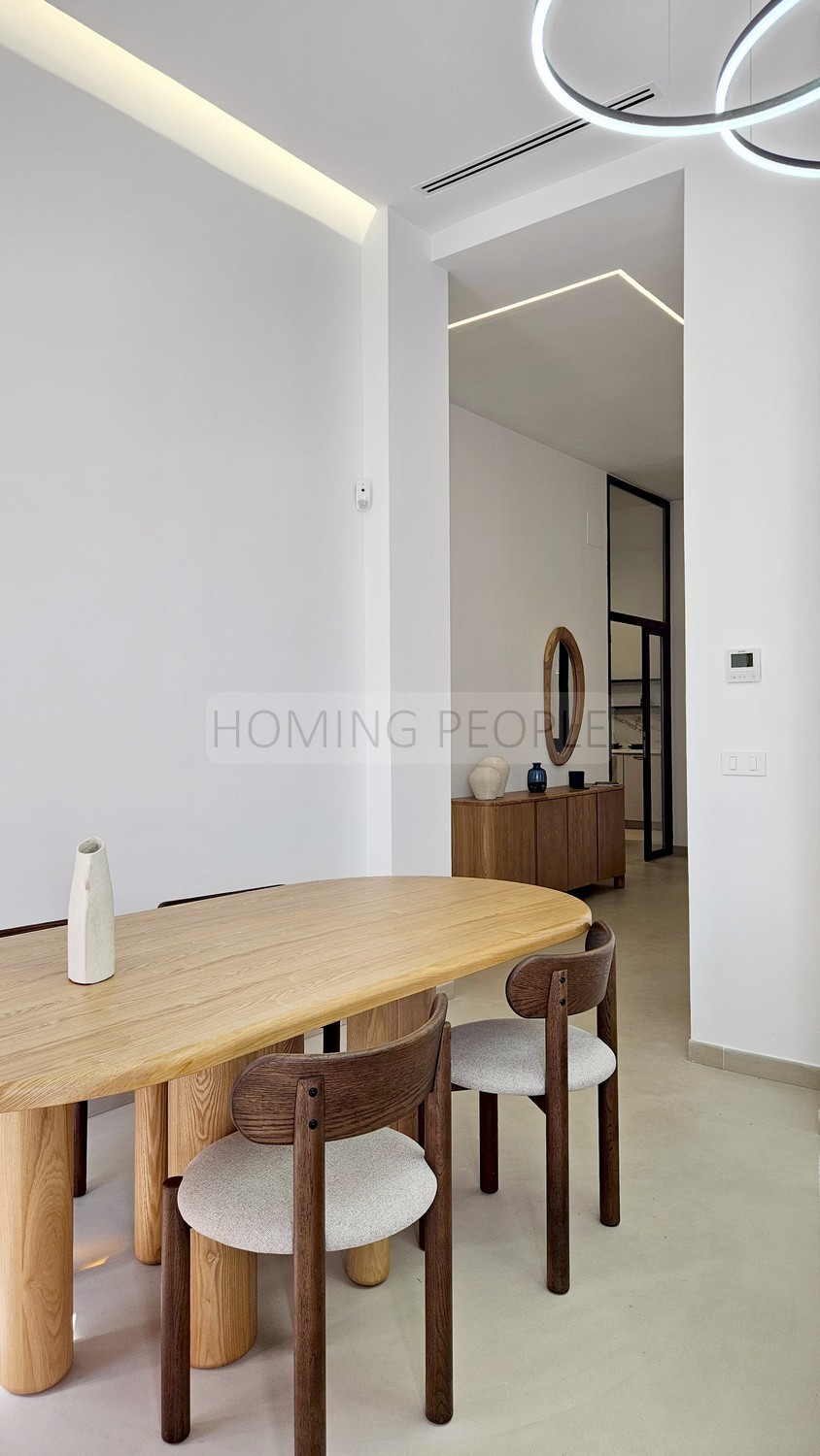 Piso reformado moderno en bonito edificio catalogado