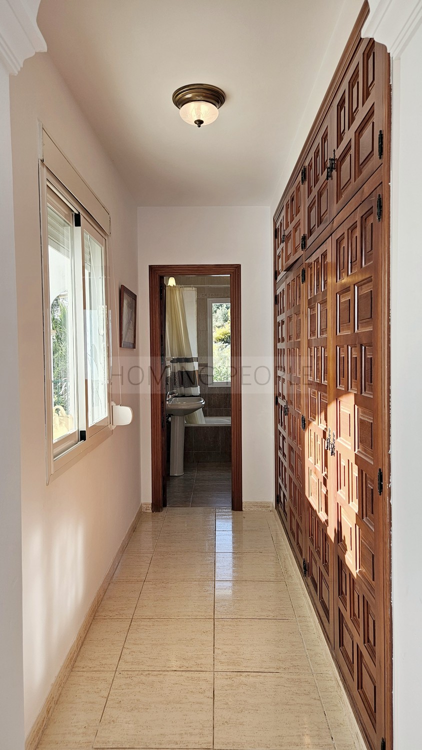 Gran chalet de campo con piscina, cerca de un pantano, de la sierra y del mar
