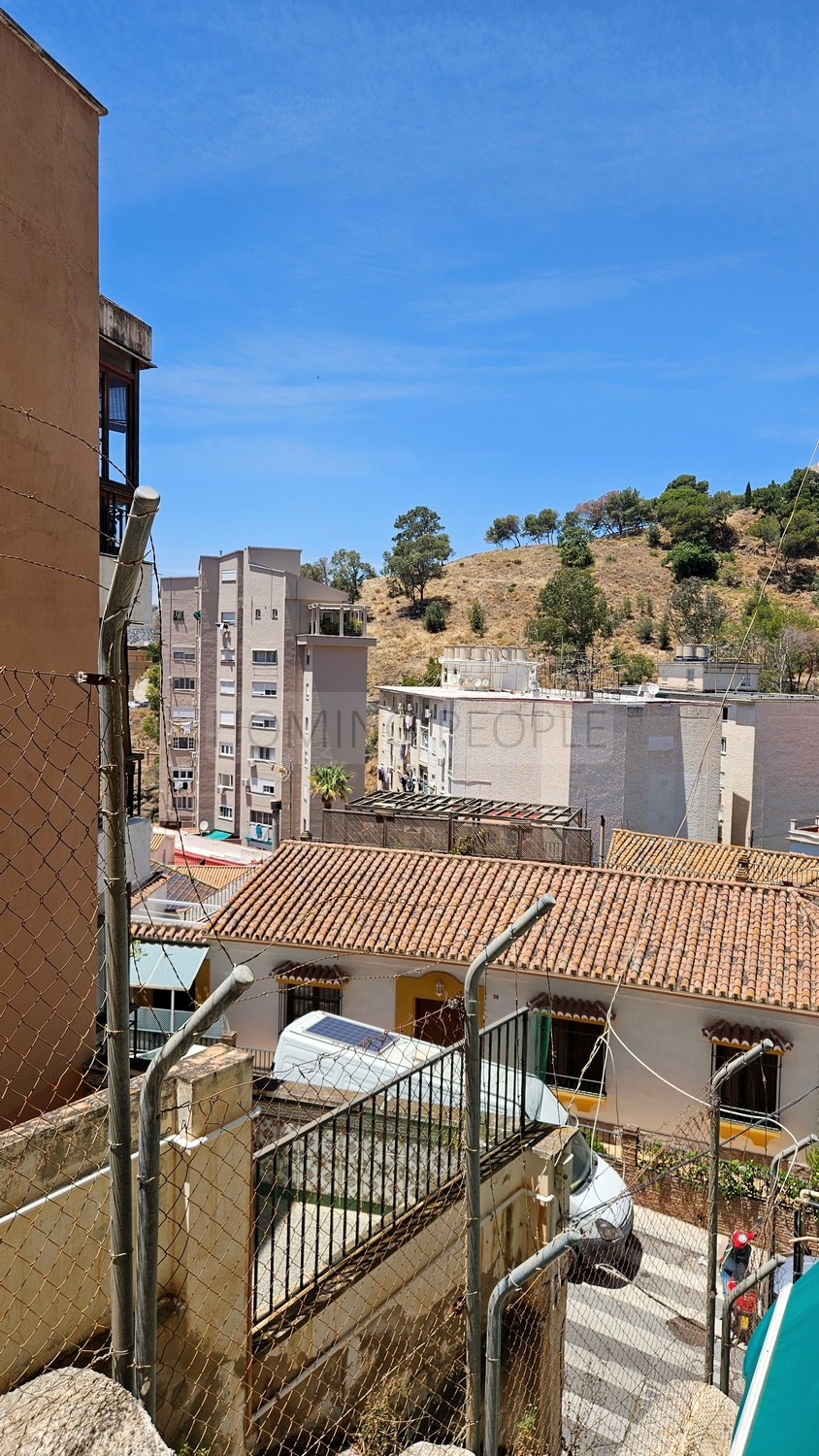 EXCLUSIVA: Piso reformado, amplio y luminoso con mucha terraza en zona residencial céntrica con mucha demanda