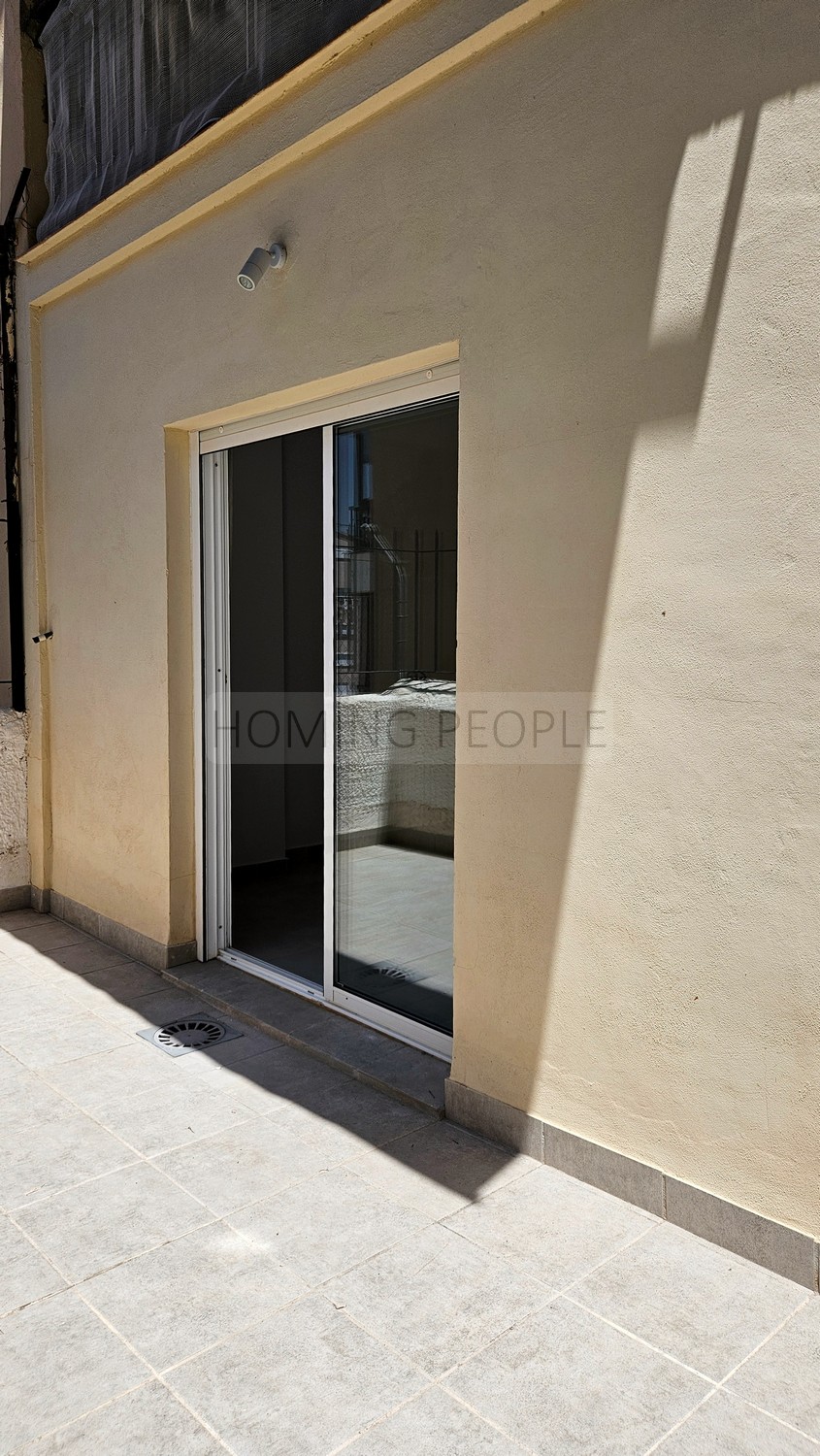 EXCLUSIVA: Piso reformado, amplio y luminoso con mucha terraza en zona residencial céntrica con mucha demanda