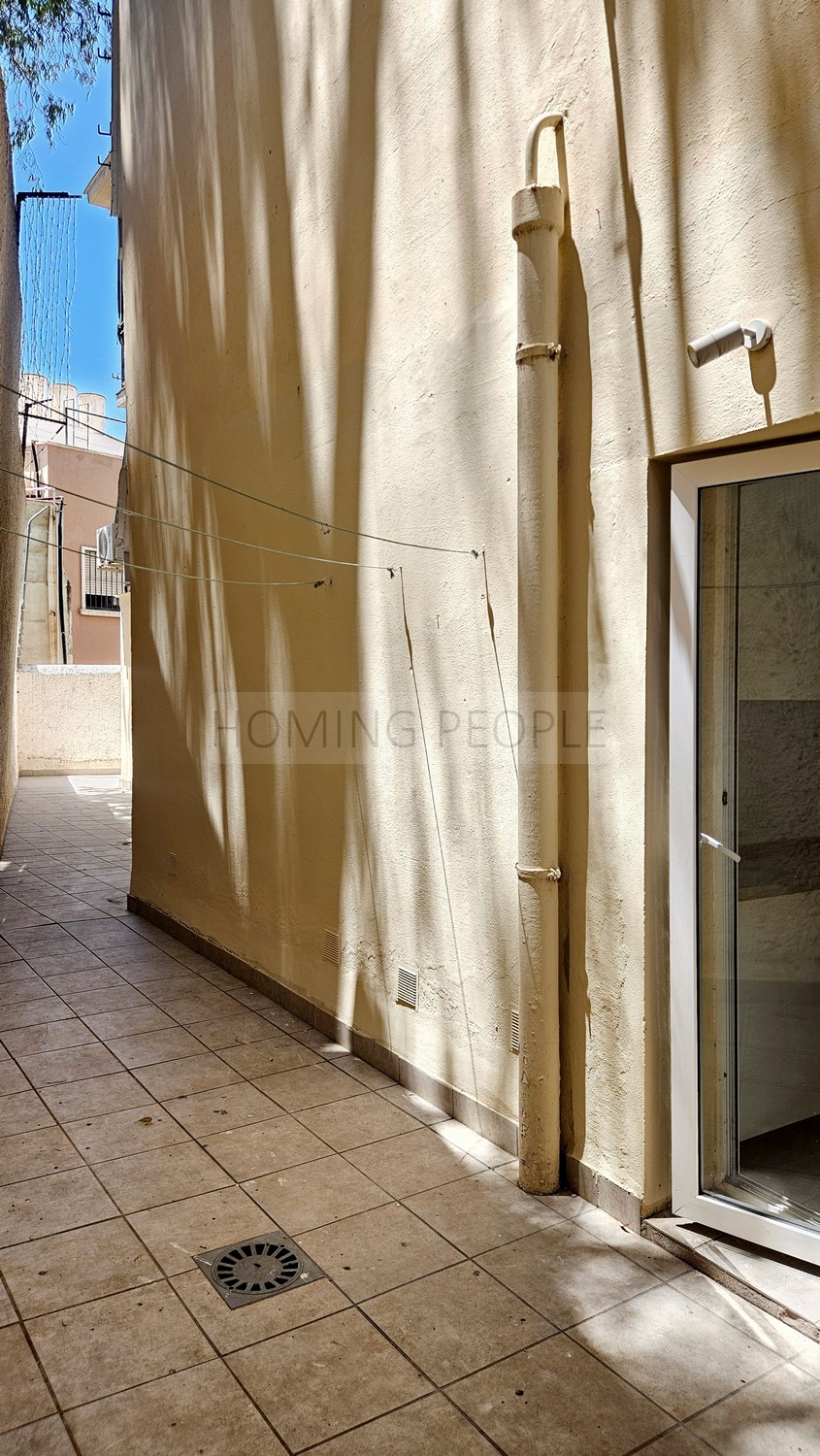 EXCLUSIVA: Piso reformado, amplio y luminoso con mucha terraza en zona residencial céntrica con mucha demanda
