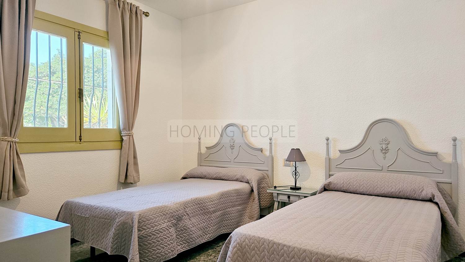Detached villa with pool only a few minutes drive from the village