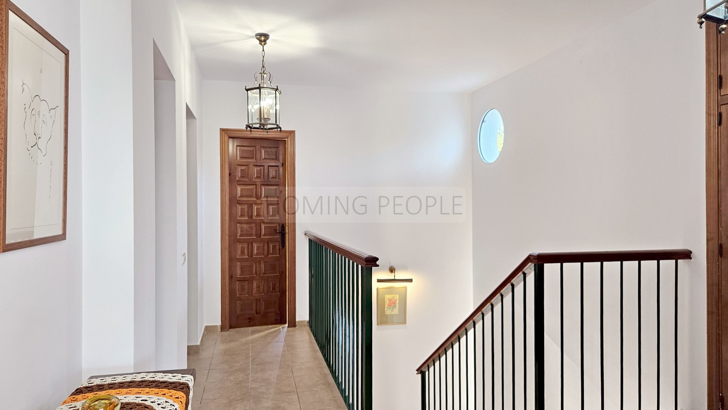 Large country villa with pool, close to lake, mountains and the sea