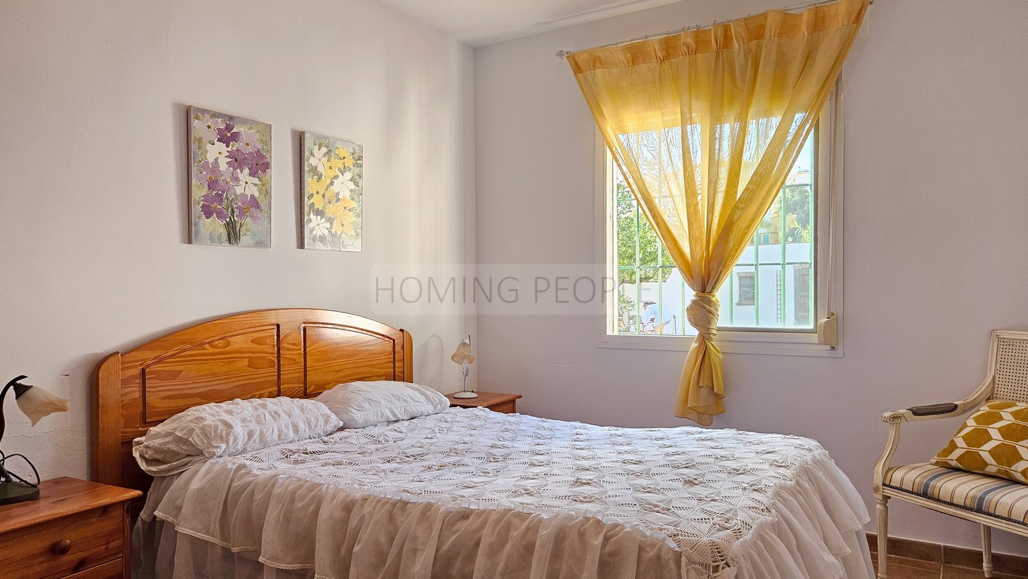 Large country villa with pool, close to lake, mountains and the sea