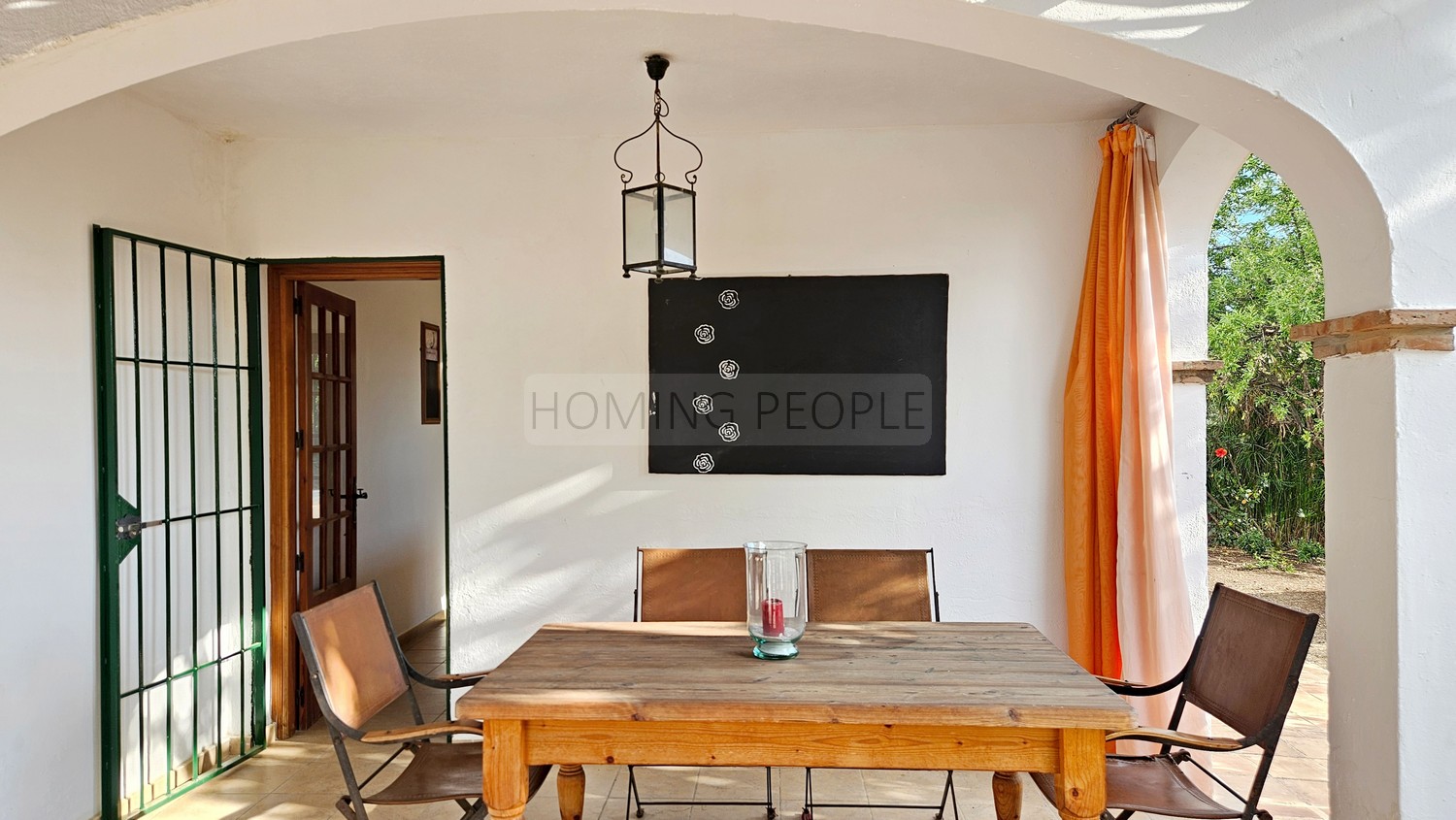 Large country villa with pool, close to lake, mountains and the sea
