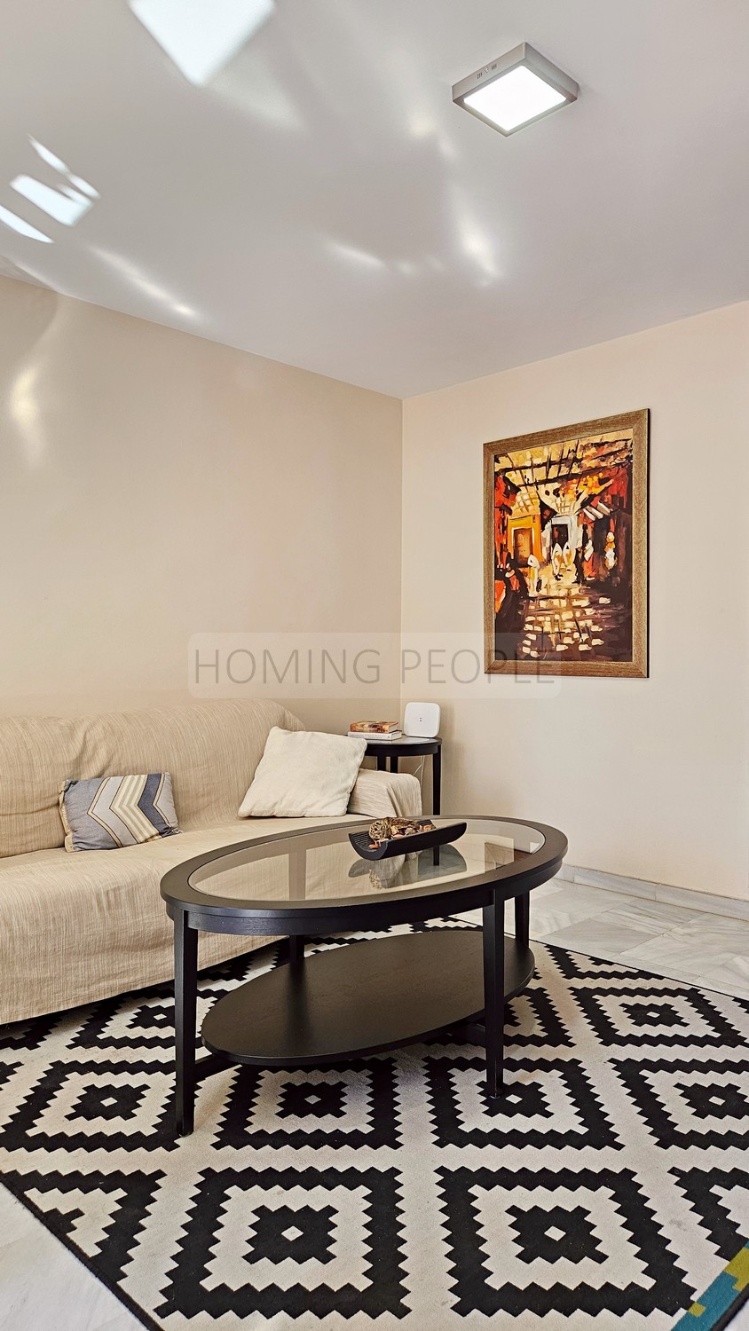 Appartement spacieux et lumineux dans une rue calme près de la Plaza de la Victoria !