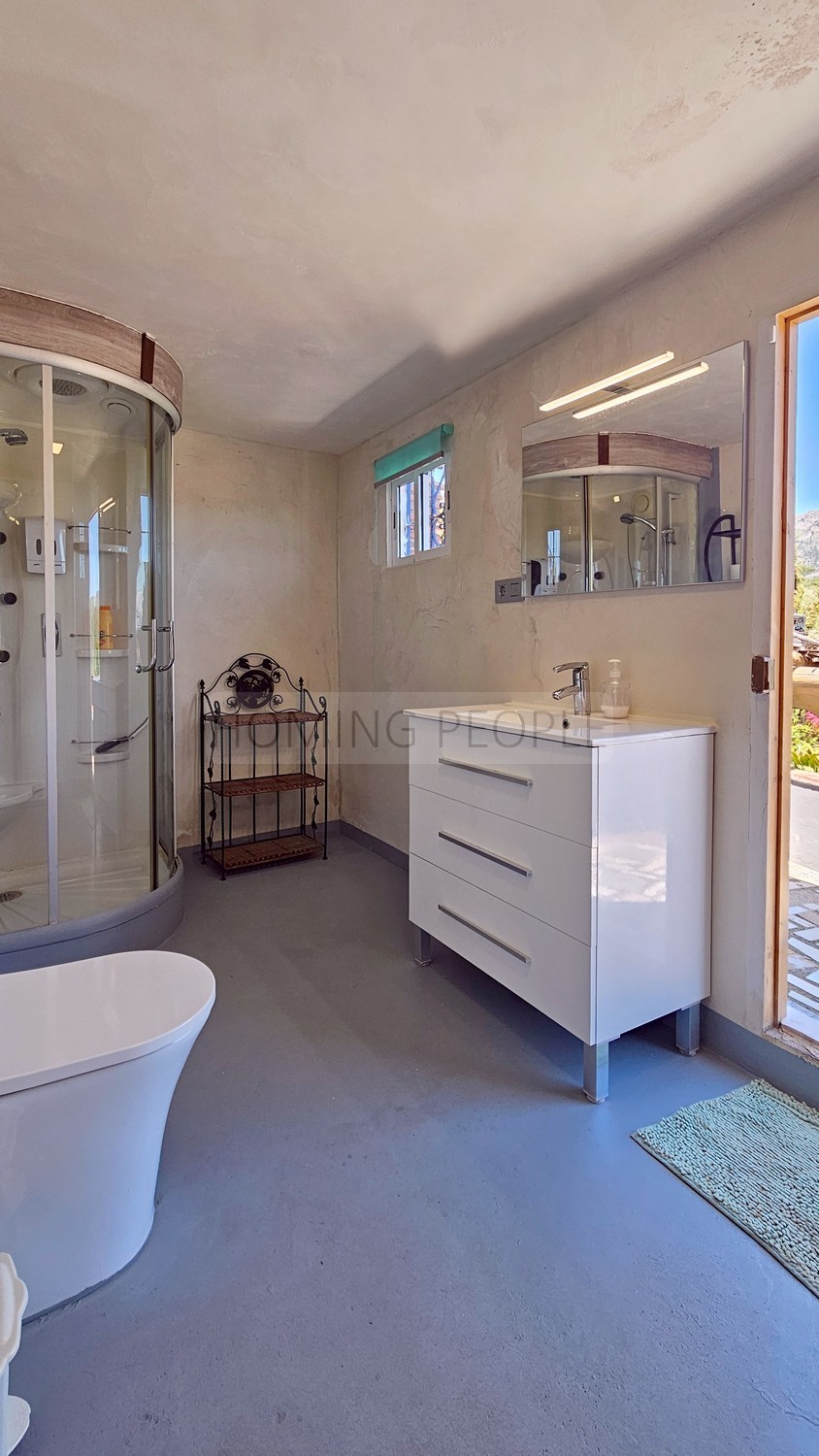 Cortijo with pool and sea views in picturesque and secluded mountain area