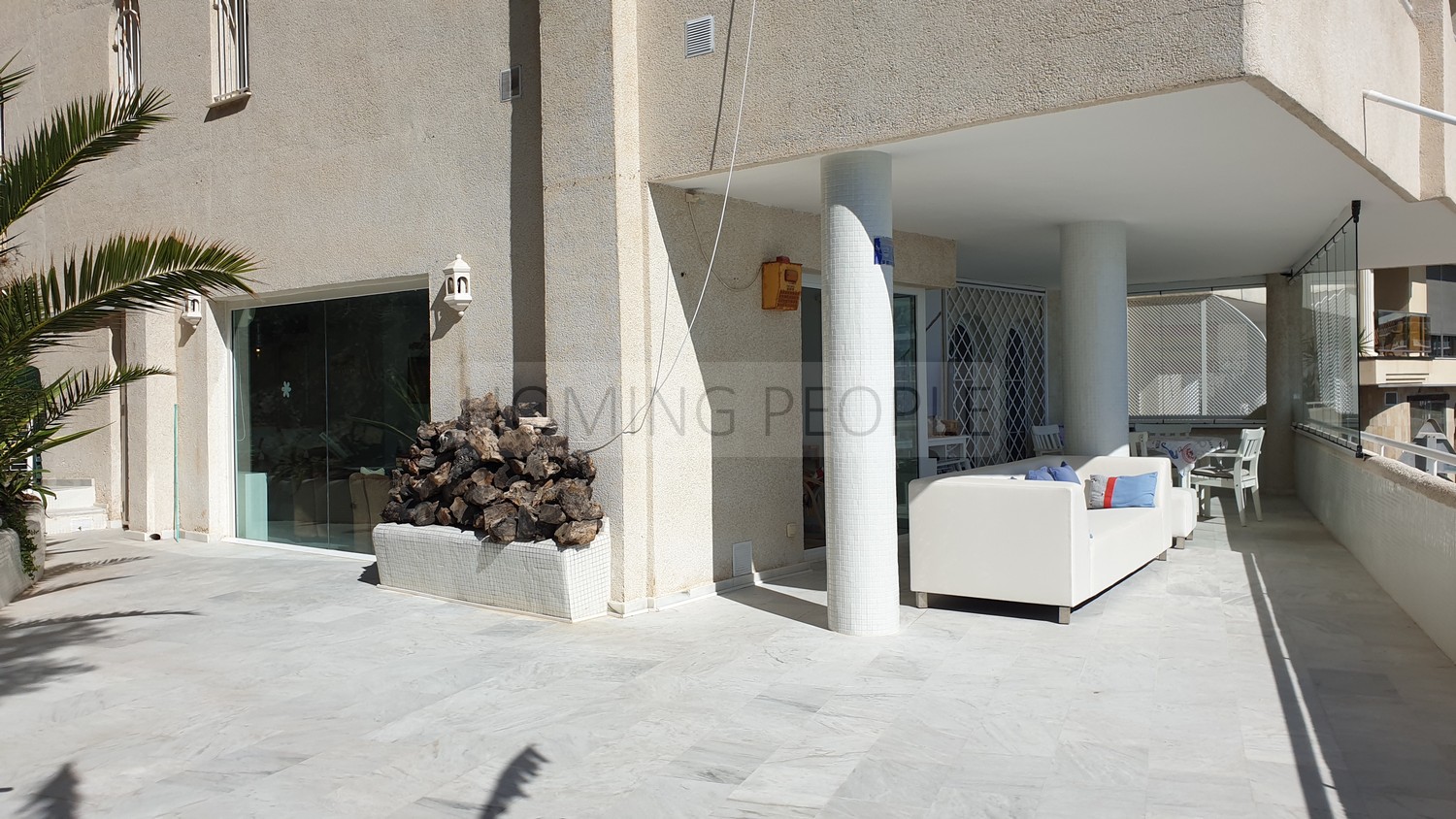 Appartement de charme face à la mer avec une grande terrasse!