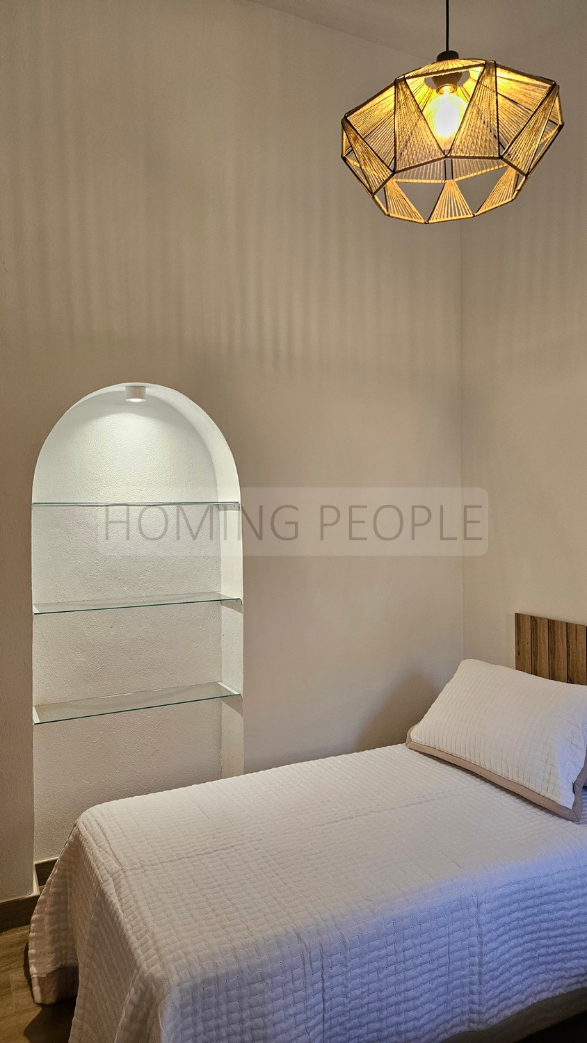 Full-of-charm, newly renovated country house in an area close to the village and the beach