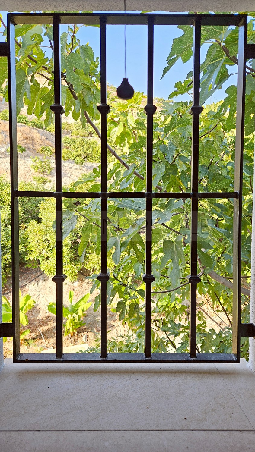 Full-of-charm, newly renovated country house in an area close to the village and the beach