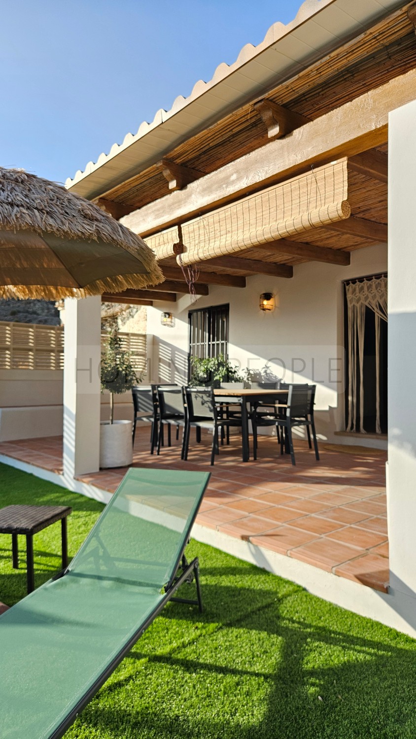 Full-of-charm, newly renovated country house in an area close to the village and the beach