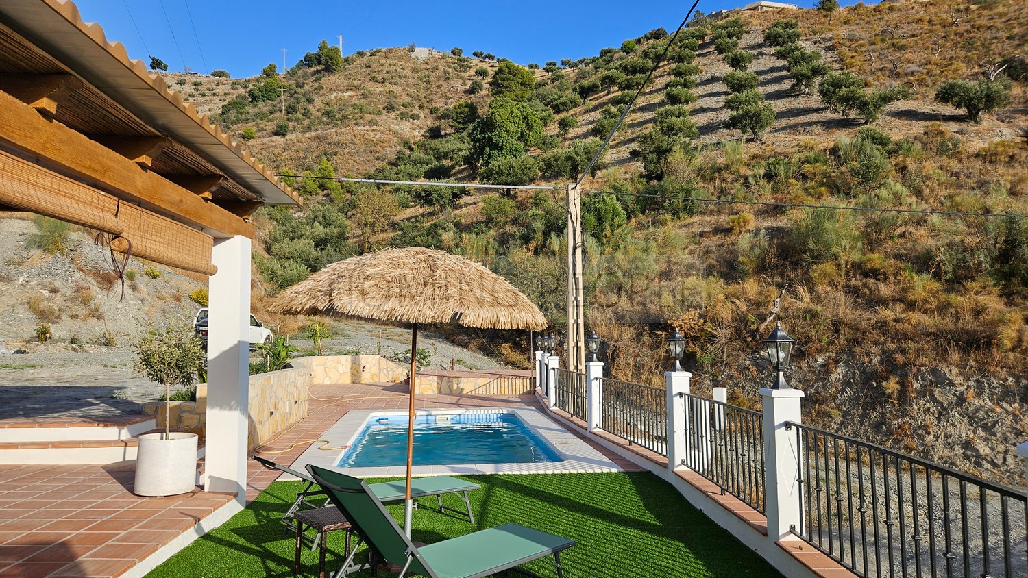 Full-of-charm, newly renovated country house in an area close to the village and the beach