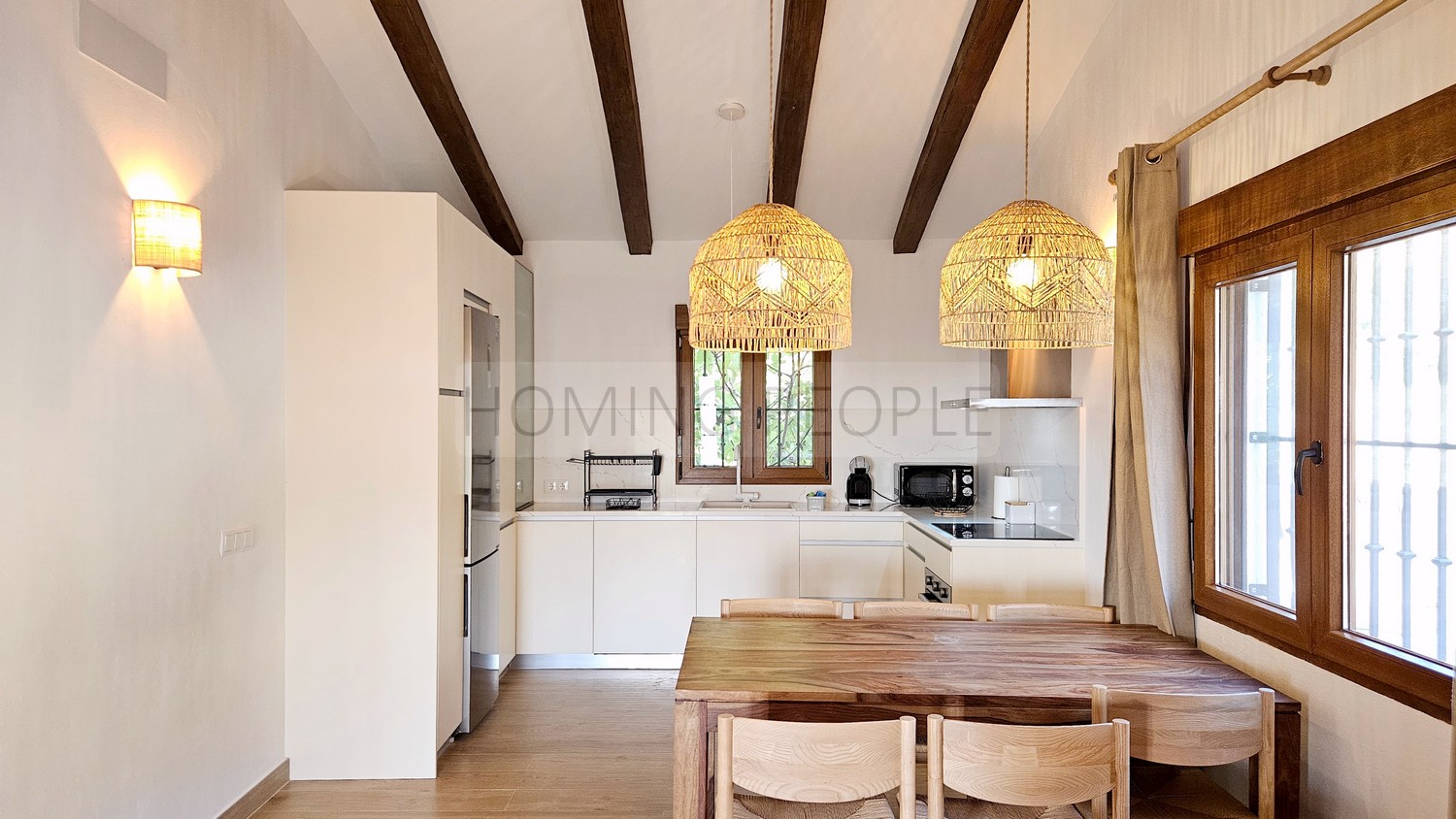 Full-of-charm, newly renovated country house in an area close to the village and the beach