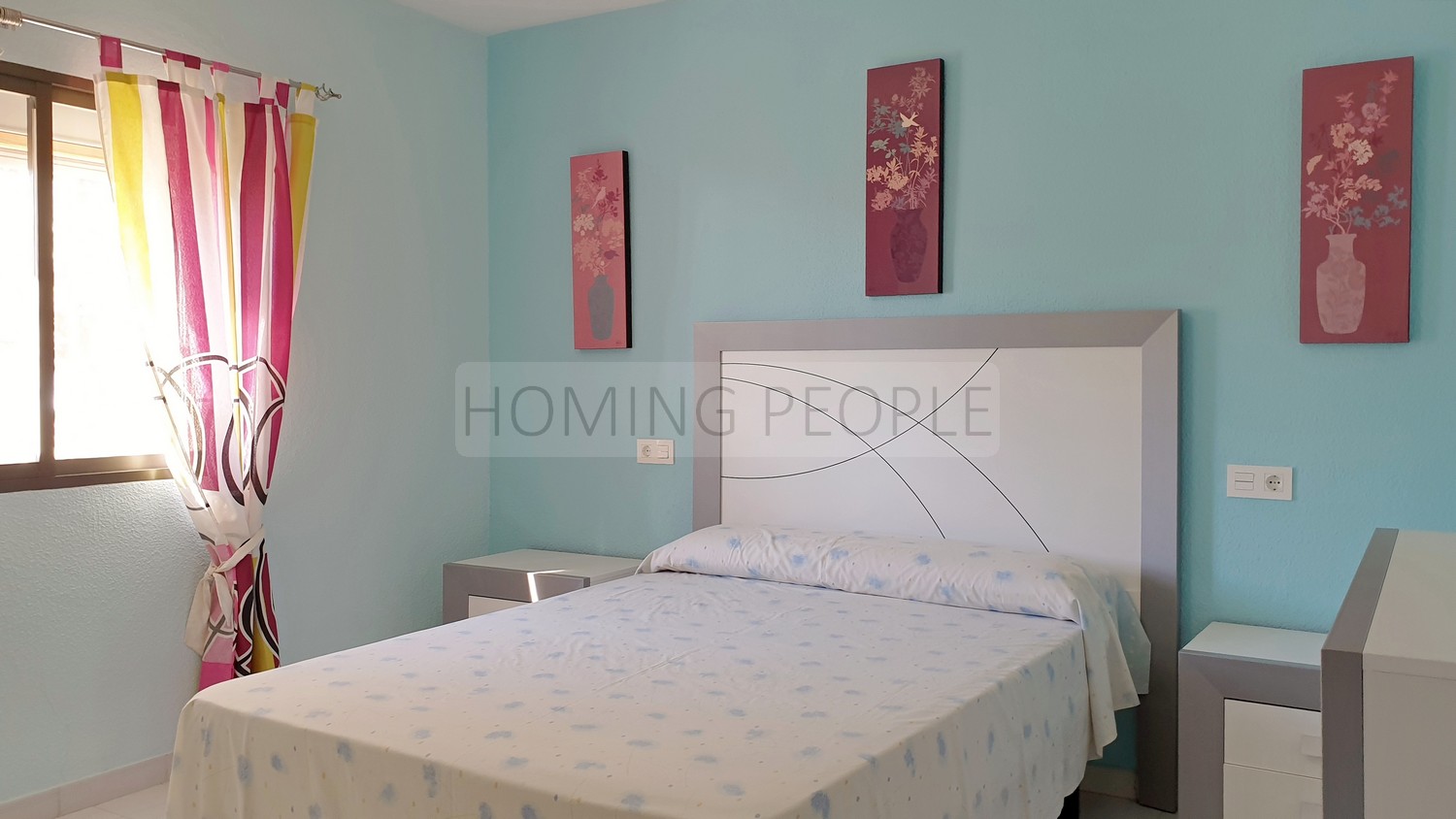 Chalet con piscina y apartamento de invitados, vistas al mar y cerca del centro