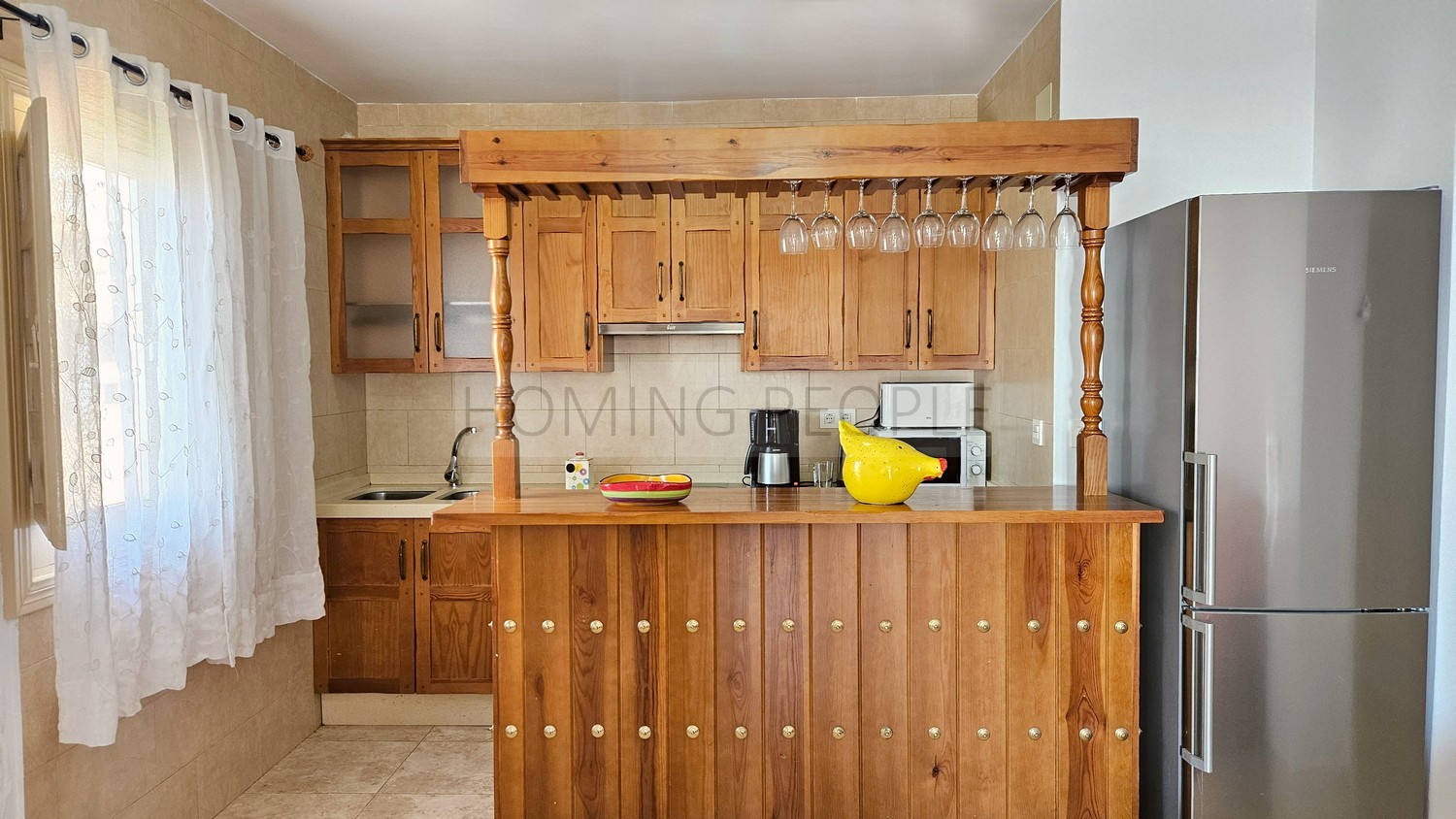 Chalet con piscina y apartamento de invitados, vistas al mar y cerca del centro