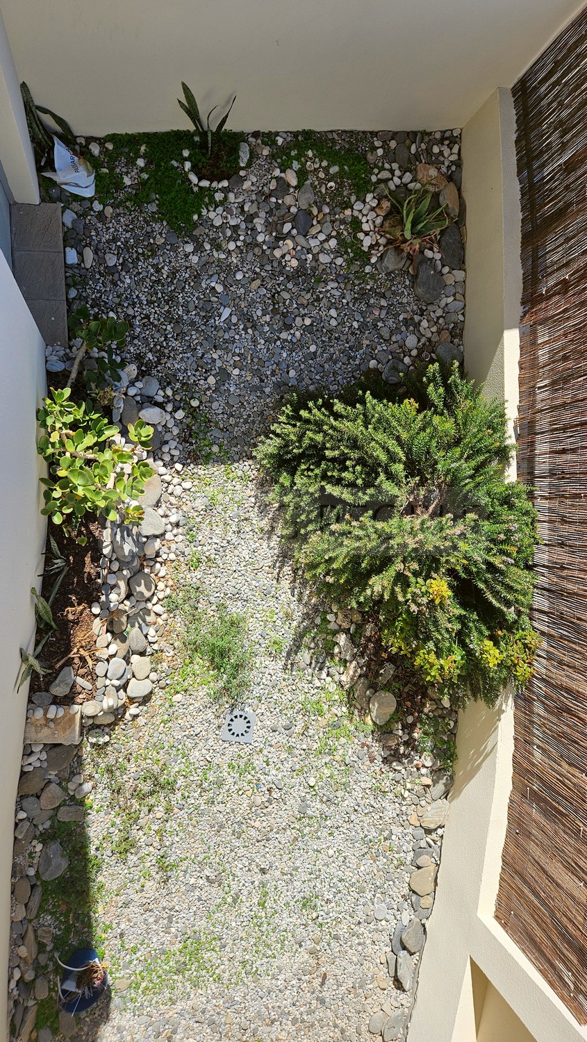 Spacieuse maison de ville avec terrasse, vues et grand garage privé