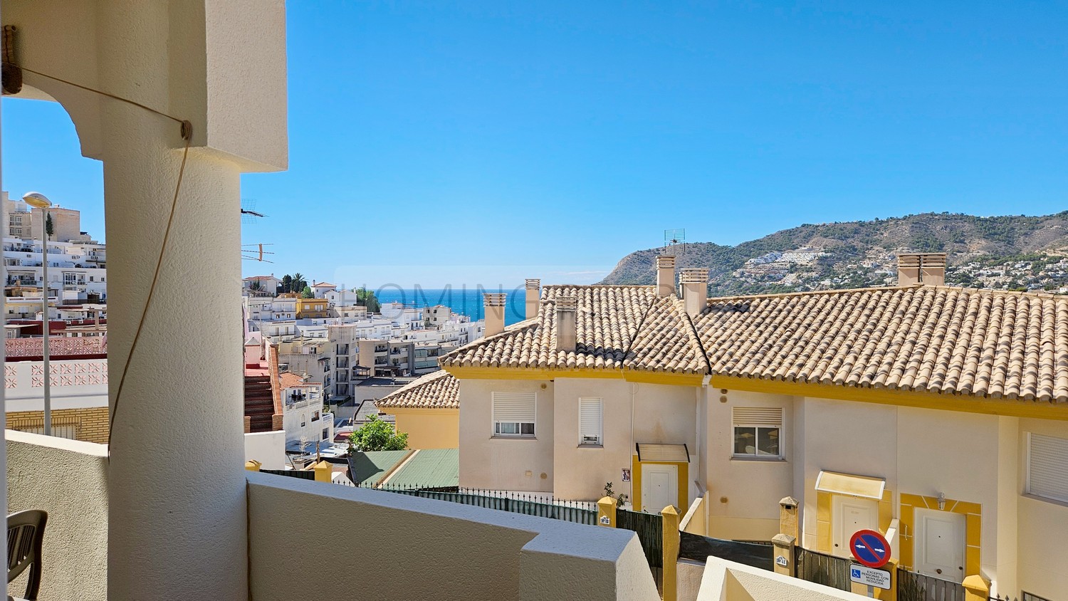 Spacieuse maison de ville avec terrasse, vues et grand garage privé
