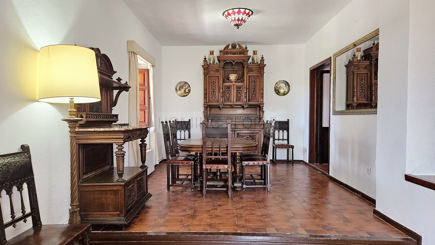 A genuine property: Charming, andalucian house with great garden and pool... yet walking distance to town !